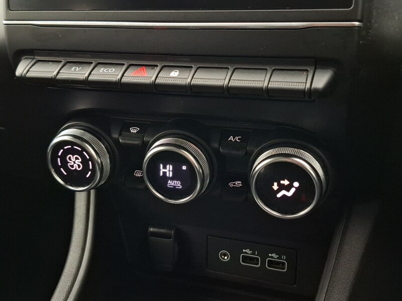 Used Renault Captur 2024 for sale - 77832170: Photo 19