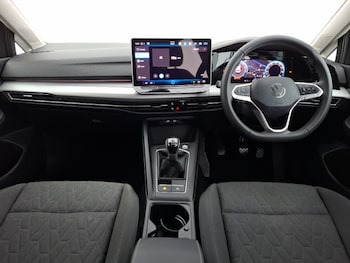 Used Volkswagen Golf 2024 for sale - 77343053: Photo