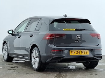 Used Volkswagen Golf 2024 for sale - 77343053: Photo