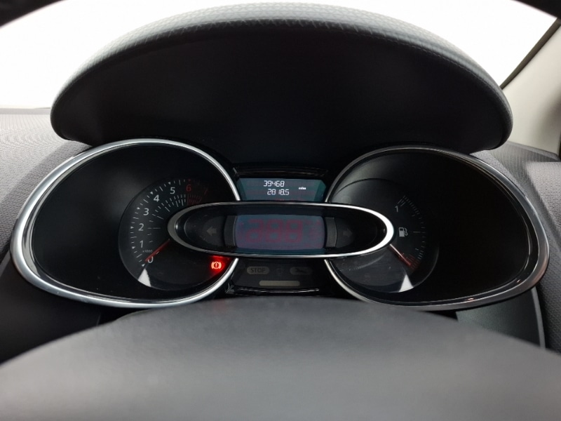 Used Renault Clio 2017 for sale - 76795204: Photo 10