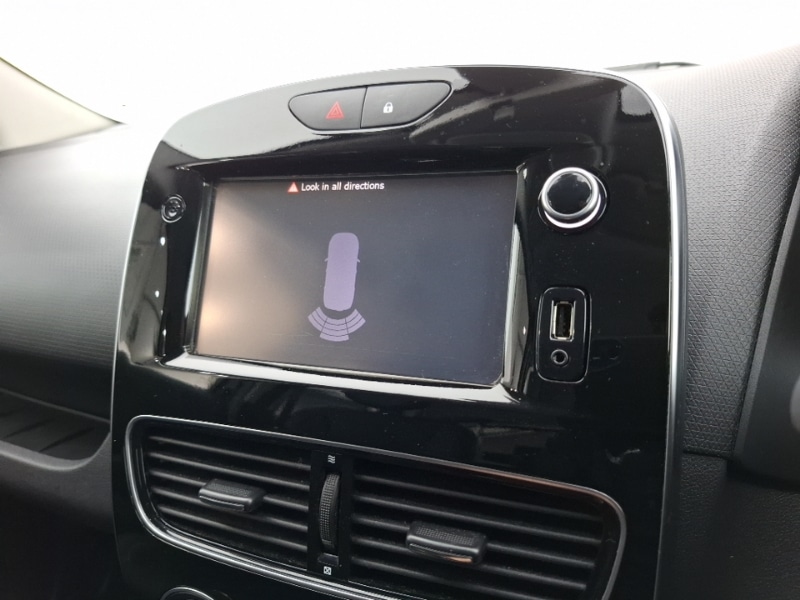 Used Renault Clio 2017 for sale - 76795204: Photo 11