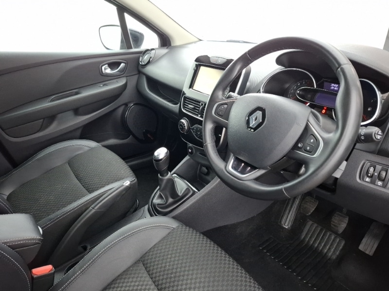 Used Renault Clio 2017 for sale - 76795204: Photo 12