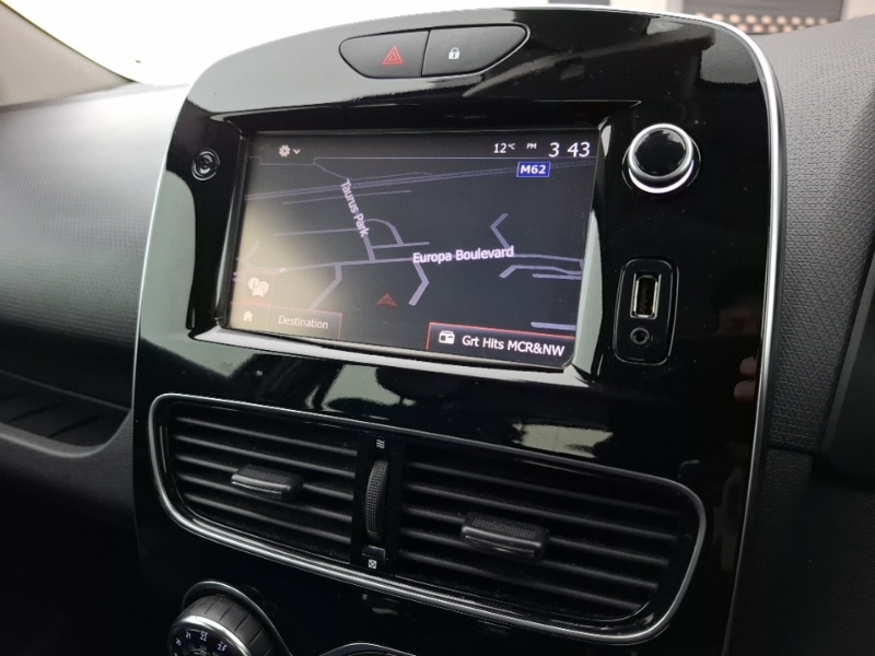 Used Renault Clio 2017 for sale - 76795204: Photo 17