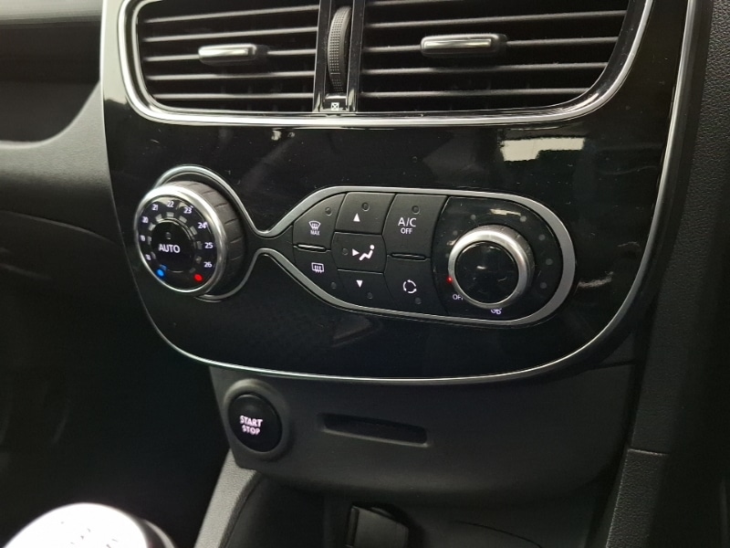 Used Renault Clio 2017 for sale - 76795204: Photo 19