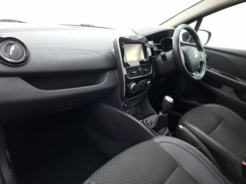 Used Renault Clio 2017 for sale - 76795204: Photo 5