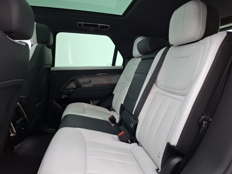 Used Land Rover Range Rover Sport 2024 for sale - 77047113: Photo 6