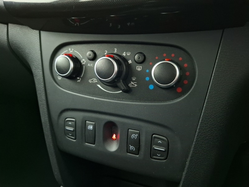 Used Dacia Sandero 2017 for sale - 77596093: Photo 16