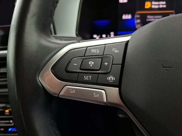 Used Volkswagen T-Roc 2022 for sale - 76321616: Photo 14