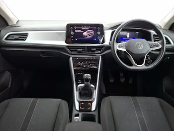 Used Volkswagen T-Roc 2022 for sale - 76321616: Photo 2
