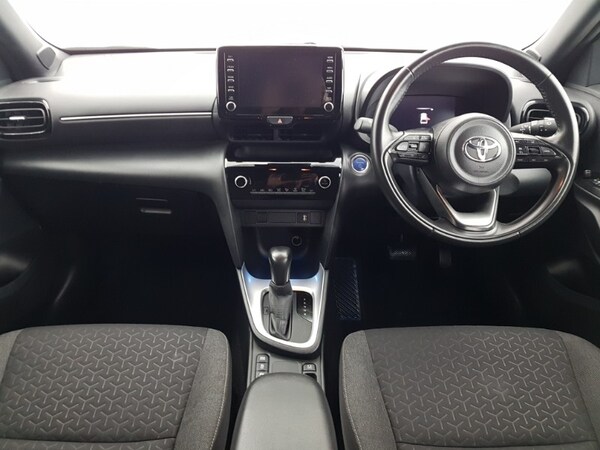 Used Toyota Yaris Cross 2022 for sale - 76233741: Photo 2