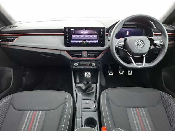 Used Skoda Kamiq 2024 for sale - 76321619: Photo 2