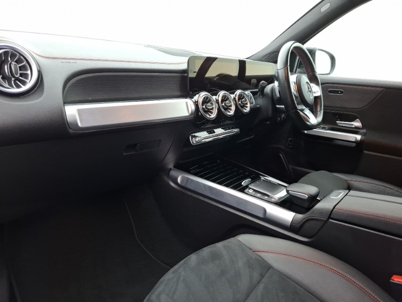 Used Mercedes-Benz EQB 2023 for sale - 77656953: Photo 5