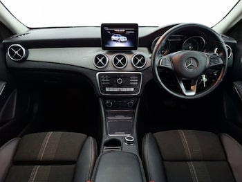 Used Mercedes-Benz GLA 2019 for sale - 77999765: Photo