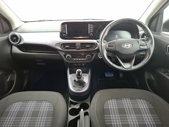 Used Hyundai i10 2023 for sale - 79427947: Photo