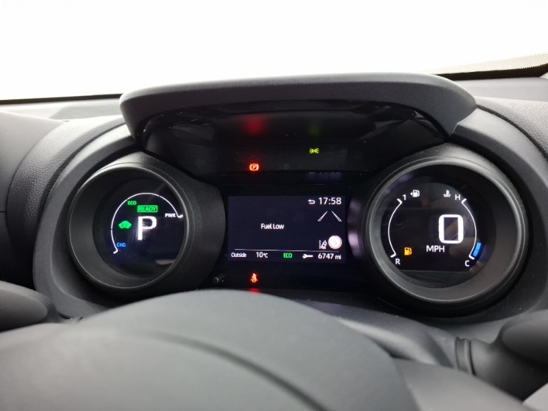 Used Toyota Yaris Cross 2022 for sale - 76897499: Photo 10