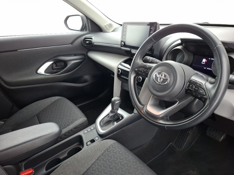 Used Toyota Yaris Cross 2022 for sale - 76897499: Photo 12