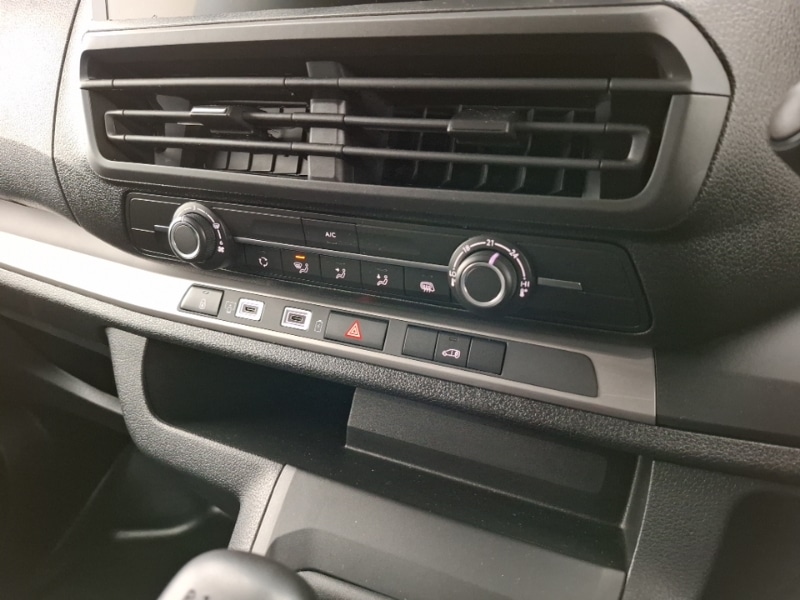 Used Vauxhall Vivaro 2024 for sale - 77544432: Photo 16