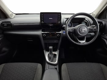 Used Toyota Yaris Cross 2022 for sale - 76602442: Photo