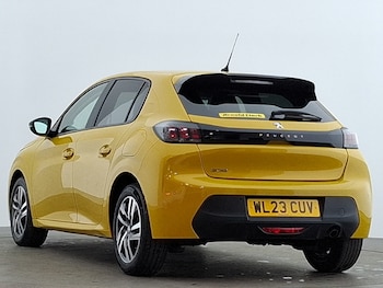 Used Peugeot 208 2023 for sale - 76221157: Photo 3