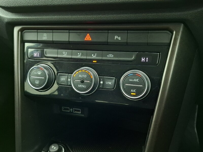 Used Volkswagen T-Roc 2019 for sale - 77651850: Photo 16