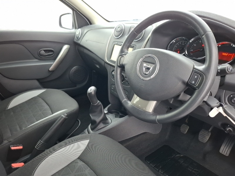 Used Dacia Sandero Stepway 2015 for sale - 77816032: Photo 12