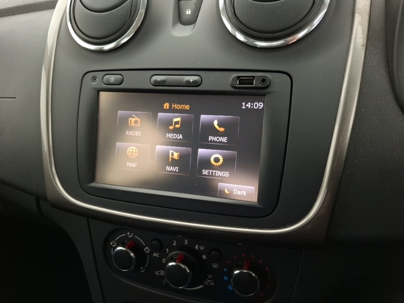 Used Dacia Sandero Stepway 2015 for sale - 77816032: Photo 18