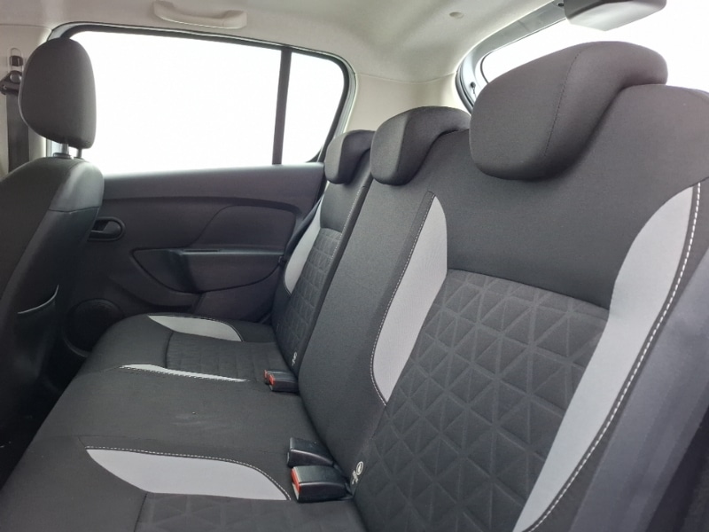 Used Dacia Sandero Stepway 2015 for sale - 77816032: Photo 6