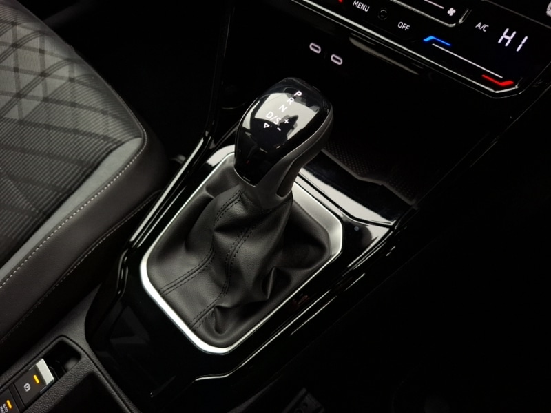 Used Volkswagen T-Roc 2025 for sale - 76983155: Photo 13