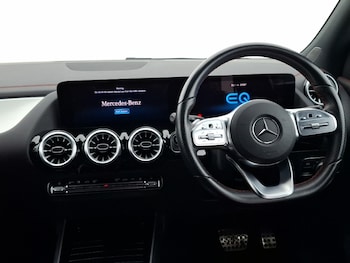 Used Mercedes-Benz EQA 2022 for sale - 76408007: Photo