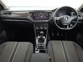 Used Volkswagen T-Roc 2019 for sale - 78848558: Photo