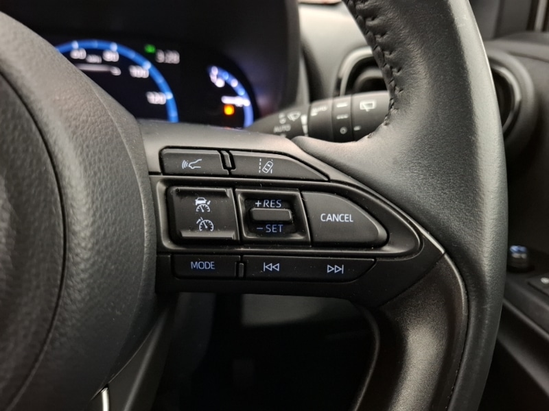 Used Toyota Yaris Cross 2023 for sale - 77928070: Photo 15