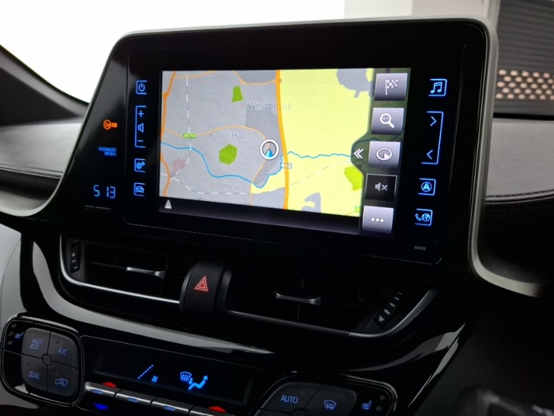 Used Toyota C-HR 2018 for sale - 76431599: Photo 19