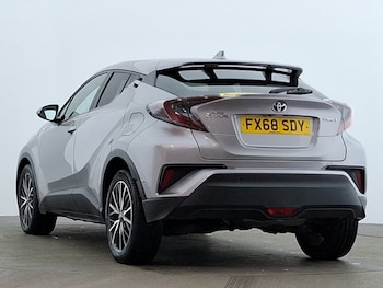 Used Toyota C-HR 2018 for sale - 76431599: Photo