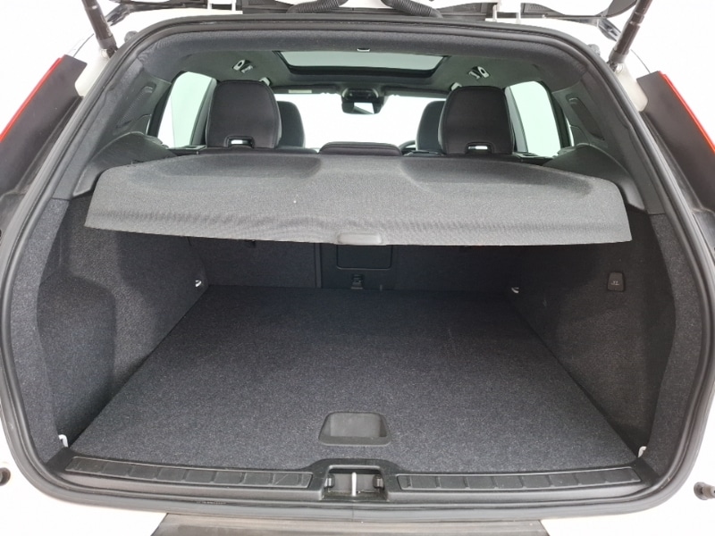 Used Volvo XC40 2021 for sale - 76773900: Photo 8