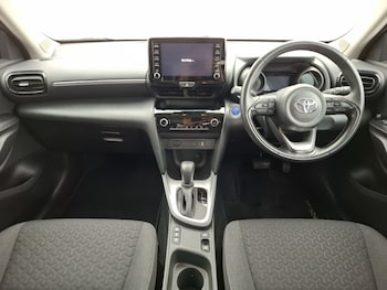 Used Toyota Yaris Cross 2023 for sale - 79561550: Photo