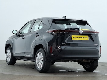 Used Toyota Yaris Cross 2023 for sale - 79561550: Photo