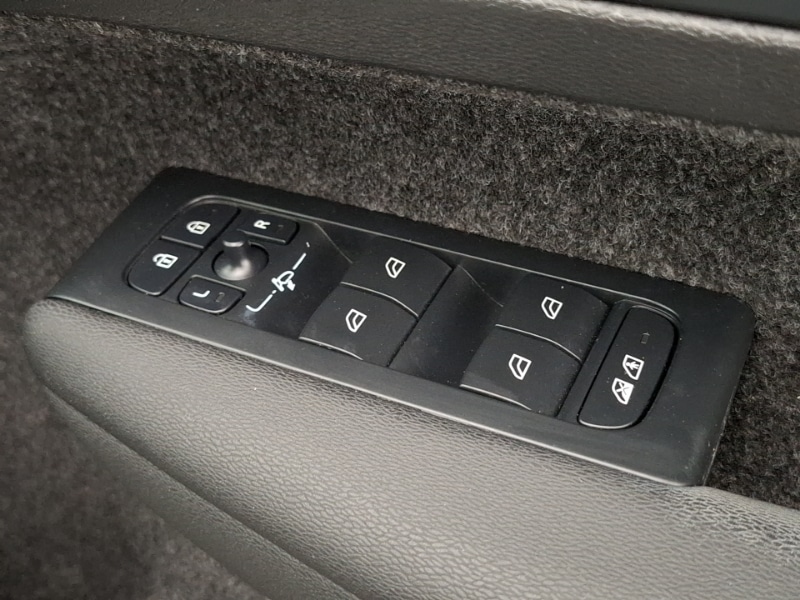 Used Volvo XC40 2023 for sale - 78146795: Photo 13