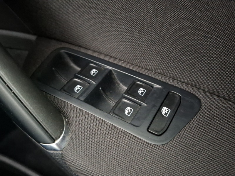 Used Volkswagen Golf 2018 for sale - 77682301: Photo 19