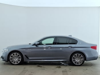 Used BMW 5 Series 2017 for sale - 77689863: Photo