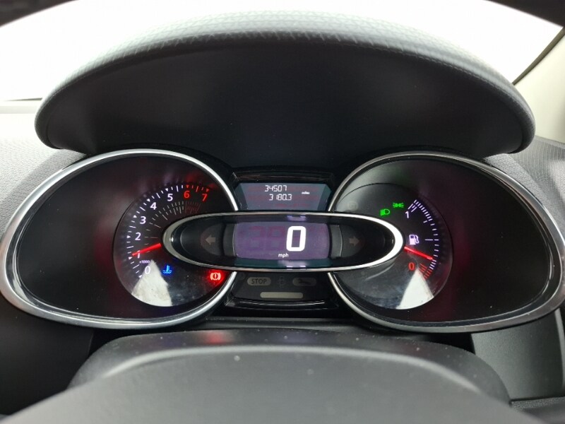 Used Renault Clio 2018 for sale - 77832162: Photo 10