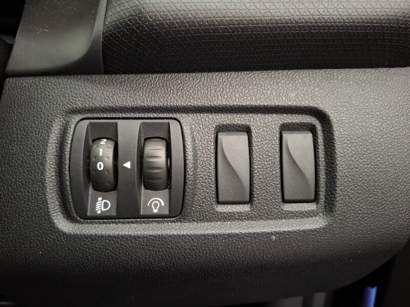 Used Renault Clio 2018 for sale - 77832162: Photo 19