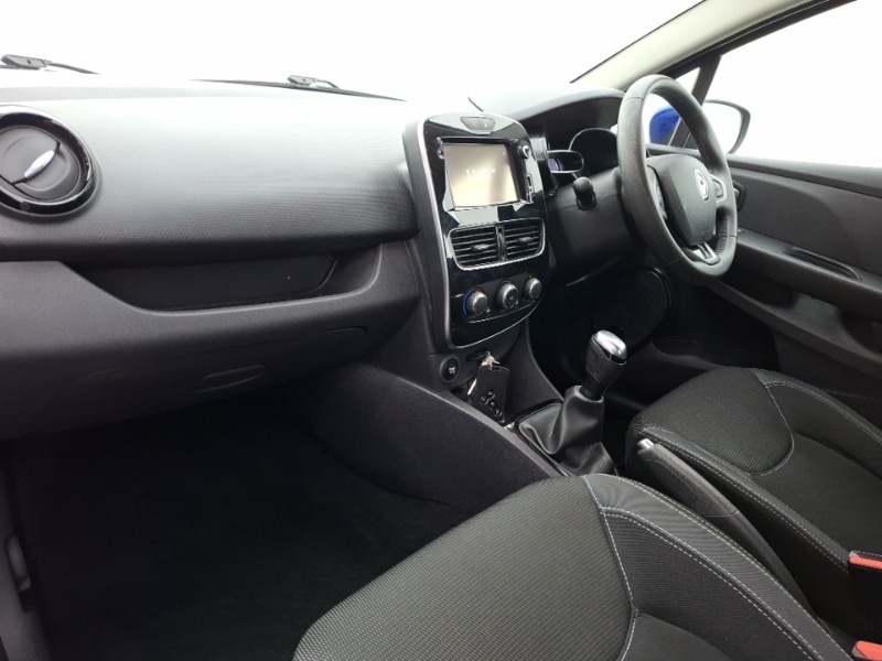 Used Renault Clio 2018 for sale - 77832162: Photo 5
