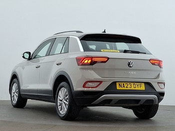 Used Volkswagen T-Roc 2023 for sale - 79144232: Photo
