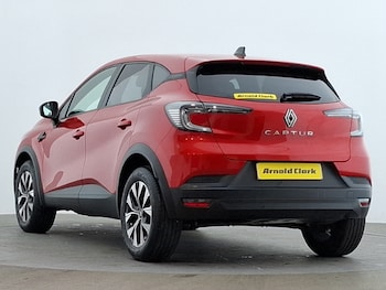 Used Renault Captur 2026 for sale - 78253479: Photo
