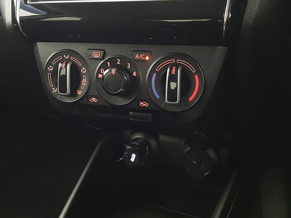 Used Suzuki Swift 2019 for sale - 76262147: Photo 15