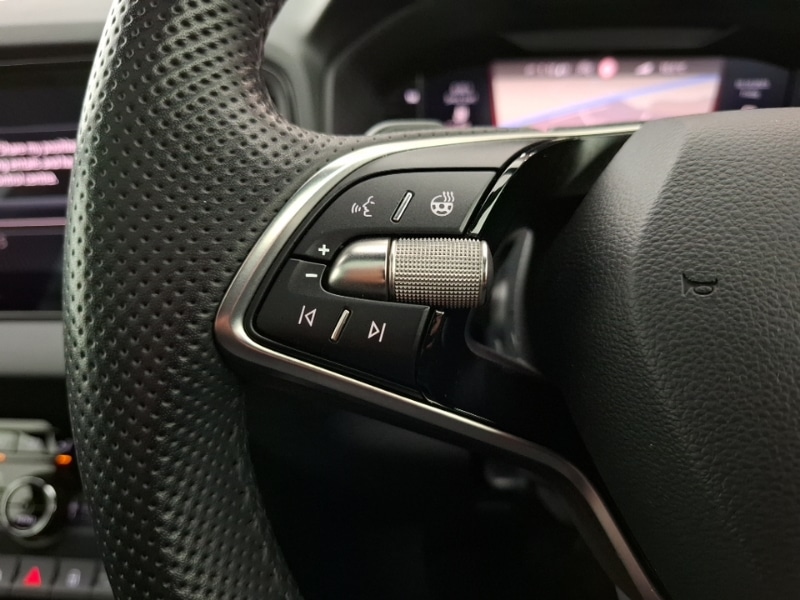 Used Skoda Karoq 2024 for sale - 77563015: Photo 15