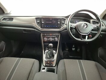 Used Volkswagen T-Roc 2018 for sale - 78816647: Photo