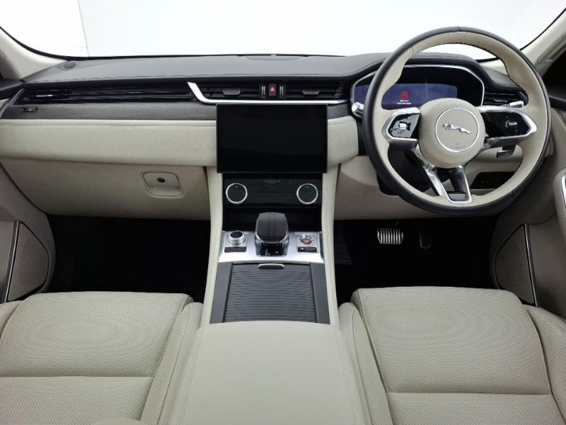 Used Jaguar F-Pace 2021 for sale - 76548726: Photo 2