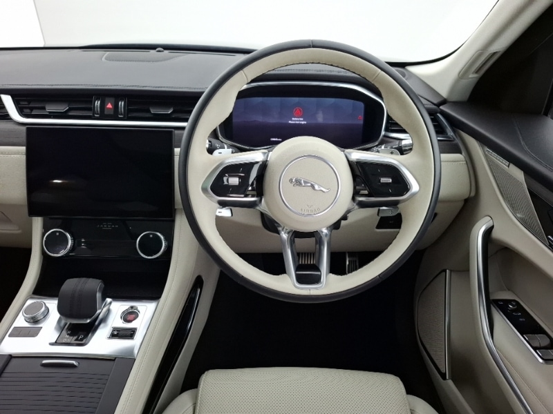 Used Jaguar F-Pace 2021 for sale - 76548726: Photo 7