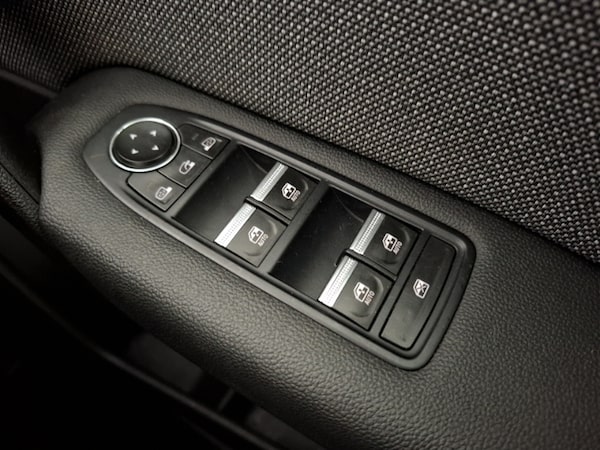 Used Renault Captur 2025 for sale - 76348577: Photo 19